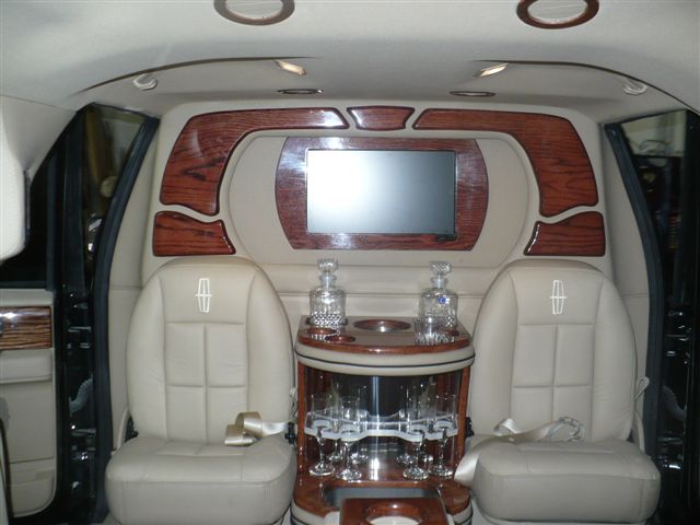 Lincoln Navigator 2