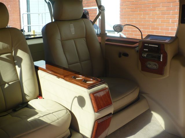 Lincoln Navigator 2